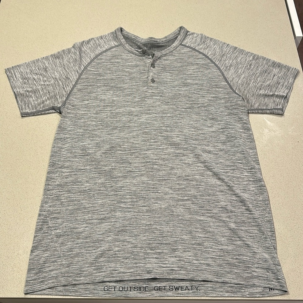 Lululemon Metal Vent Tech Henley Short Sleeve